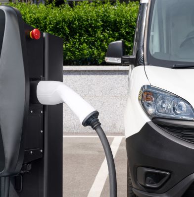 Eletropostos públicos para veículos elétricos de alta potência e confiáveis